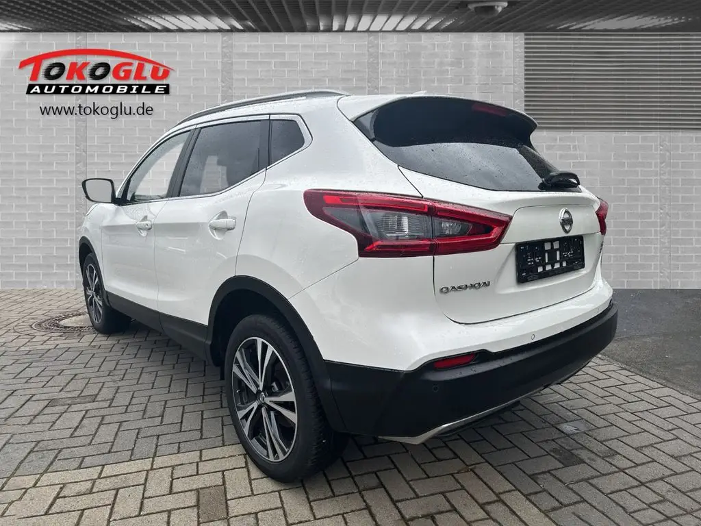 Photo 1 : Nissan Qashqai 2017 Petrol