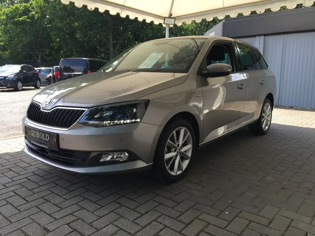 Photo 1 : Skoda Fabia 2018 Essence