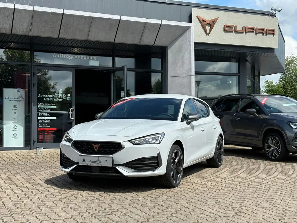 Photo 1 : Cupra Leon 2024 Petrol