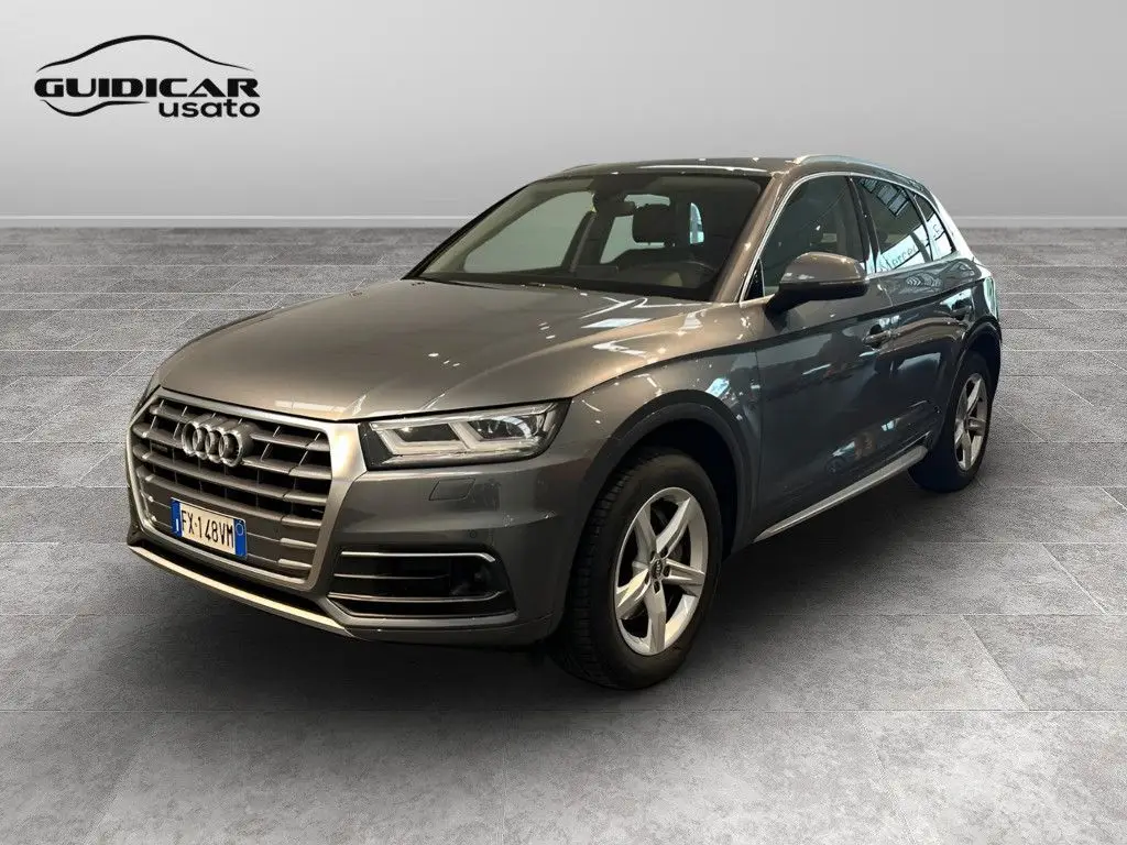 Photo 1 : Audi Q5 2019 Hybrid