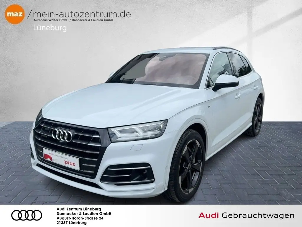 Photo 1 : Audi Q5 2020 Hybride