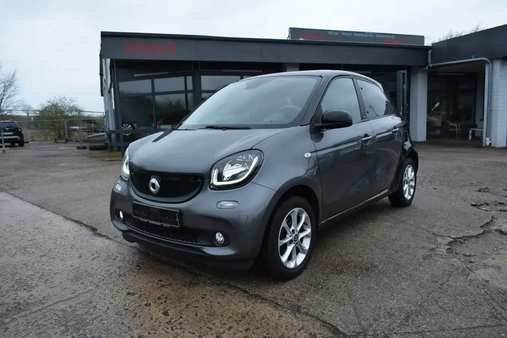 Photo 1 : Smart Forfour 2016 Petrol