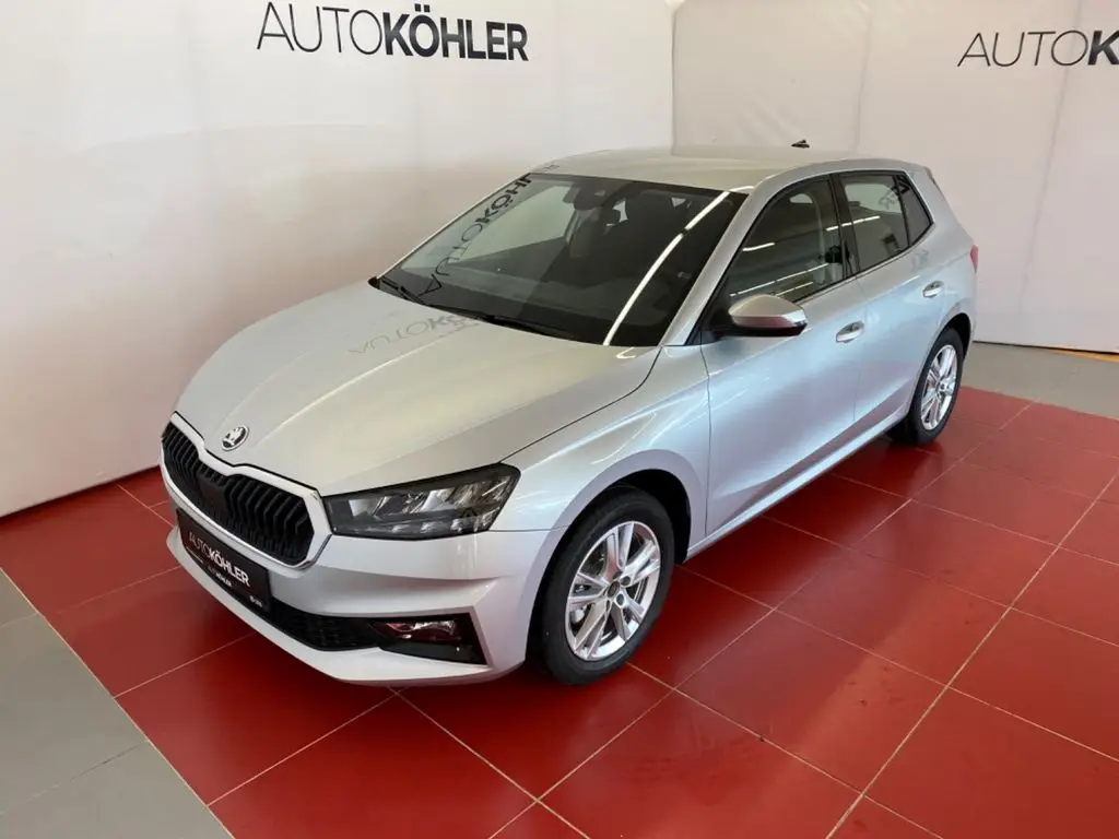 Photo 1 : Skoda Fabia 2024 Petrol