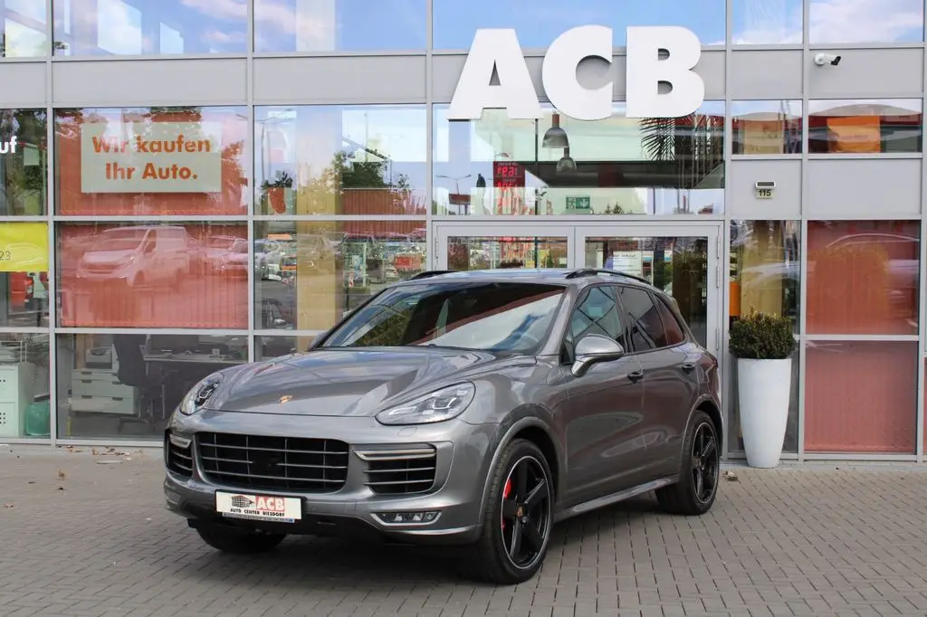 Photo 1 : Porsche Cayenne 2017 Essence