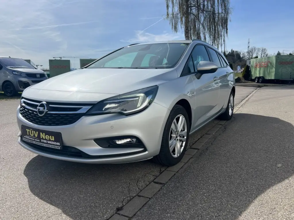 Photo 1 : Opel Astra 2016 Diesel