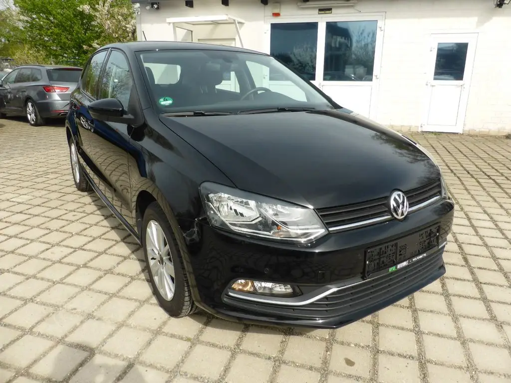 Photo 1 : Volkswagen Polo 2014 Petrol