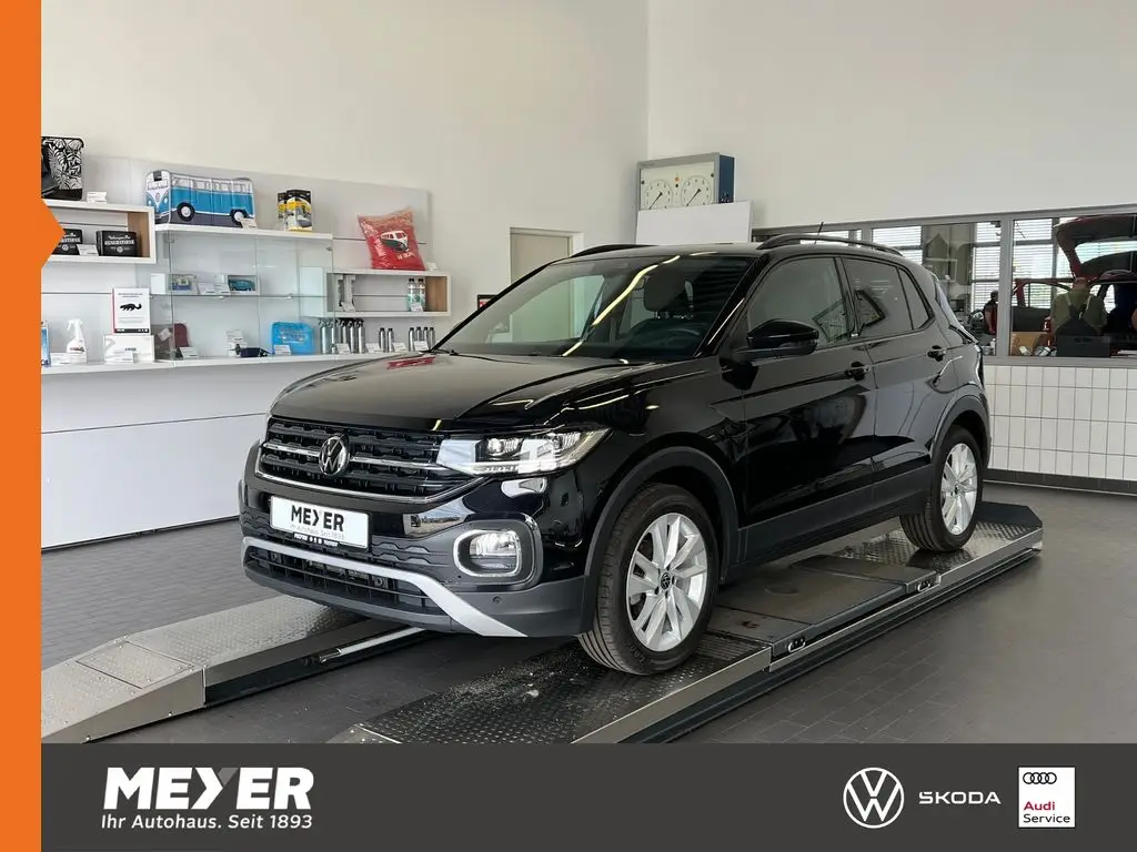 Photo 1 : Volkswagen T-cross 2023 Essence