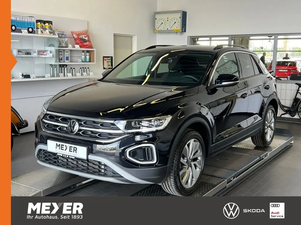 Photo 1 : Volkswagen T-roc 2023 Petrol