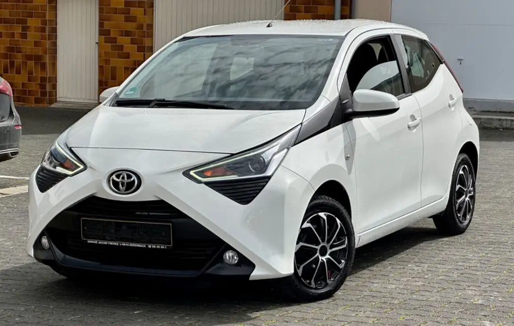 Photo 1 : Toyota Aygo X 2019 Petrol