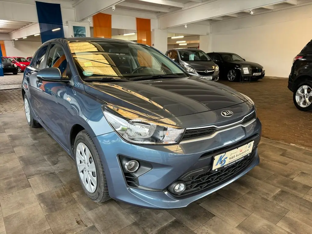 Photo 1 : Kia Rio 2020 Essence