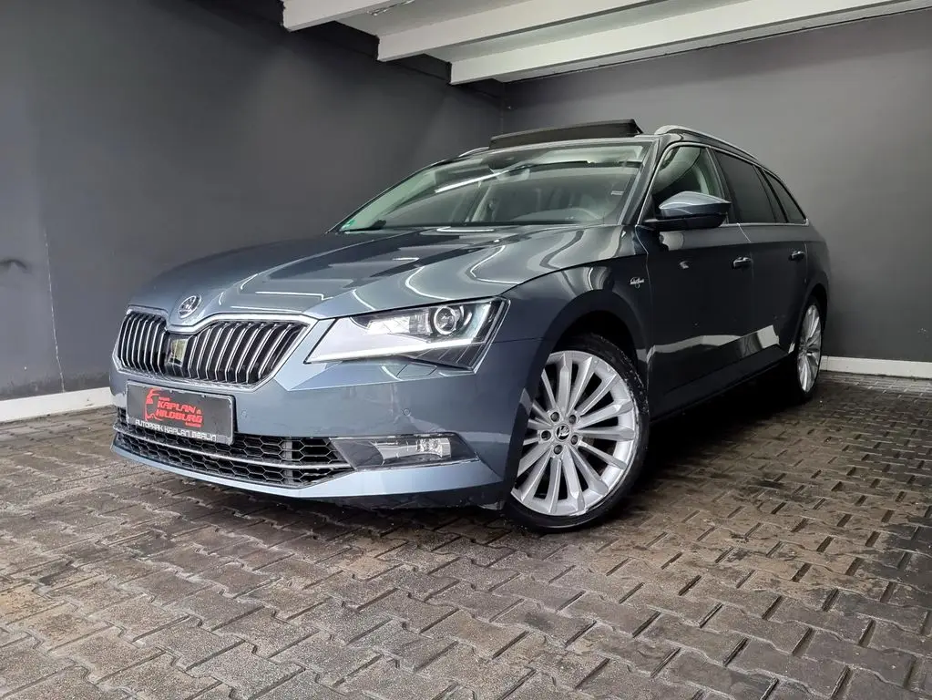 Photo 1 : Skoda Superb 2019 Essence