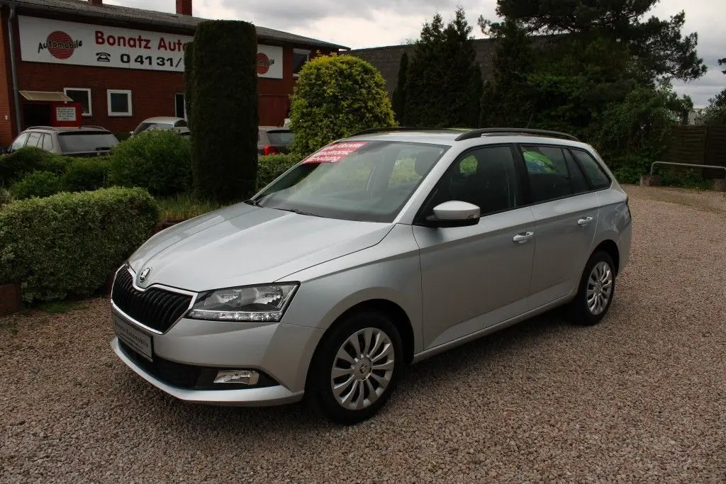 Photo 1 : Skoda Fabia 2020 Petrol