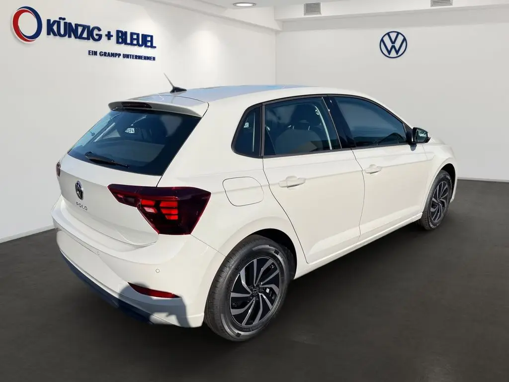 Photo 1 : Volkswagen Polo 2023 Petrol