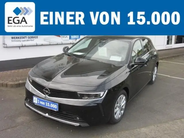 Photo 1 : Opel Astra 2023 Petrol