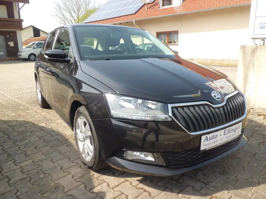 Photo 1 : Skoda Fabia 2019 Petrol