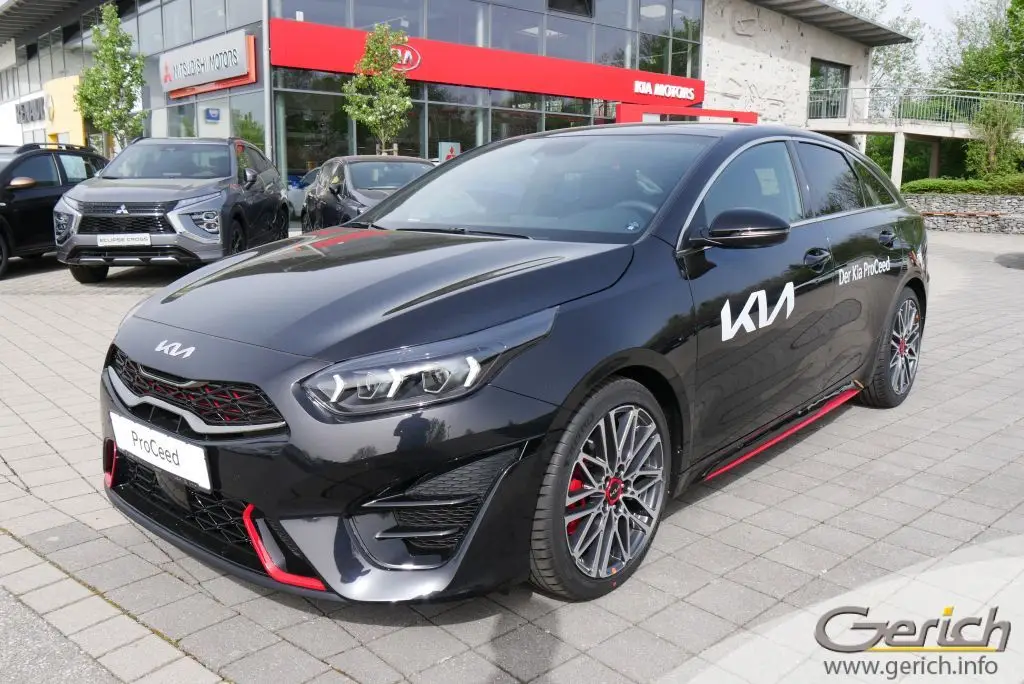 Photo 1 : Kia Proceed 2024 Petrol