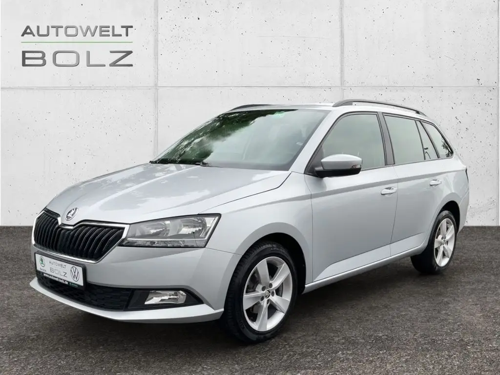 Photo 1 : Skoda Fabia 2020 Petrol