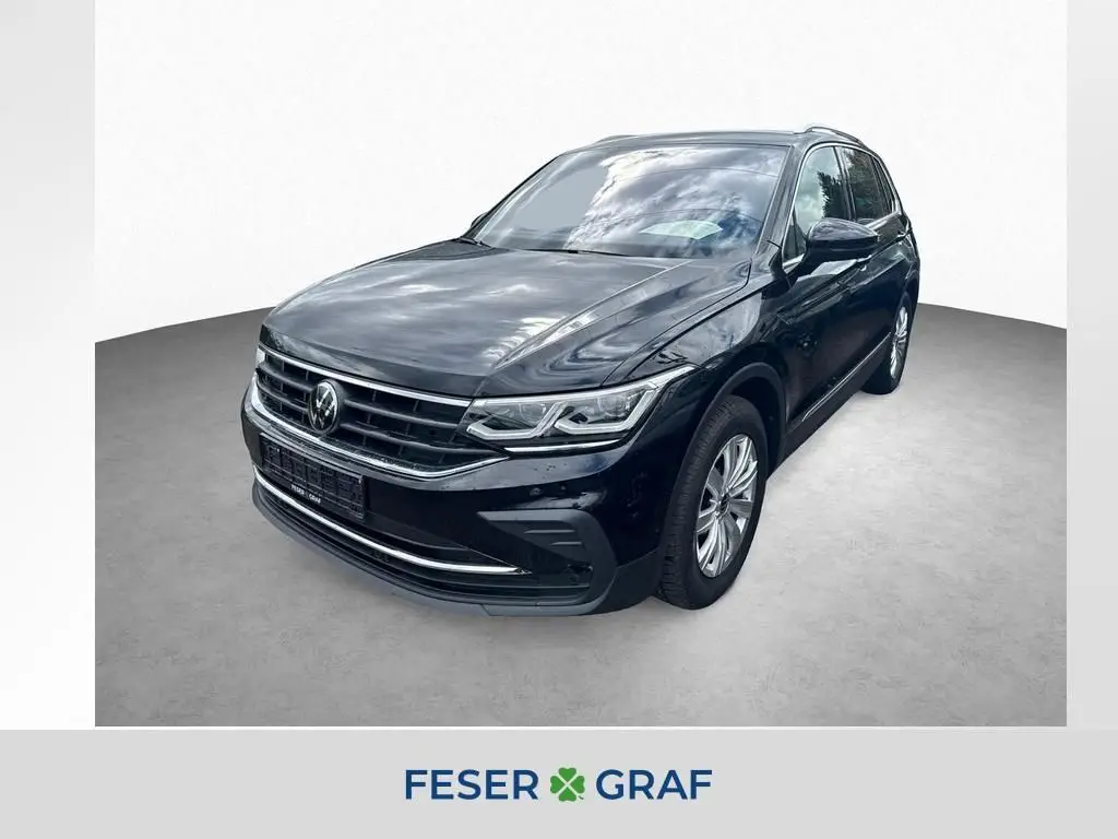 Photo 1 : Volkswagen Tiguan 2023 Petrol