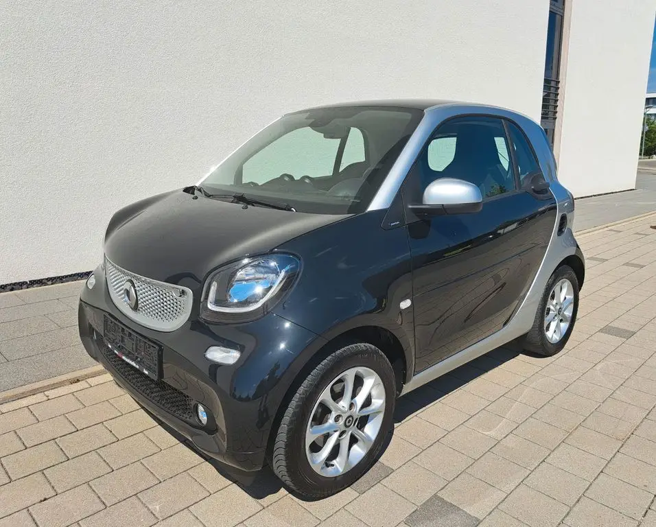 Photo 1 : Smart Fortwo 2018 Petrol