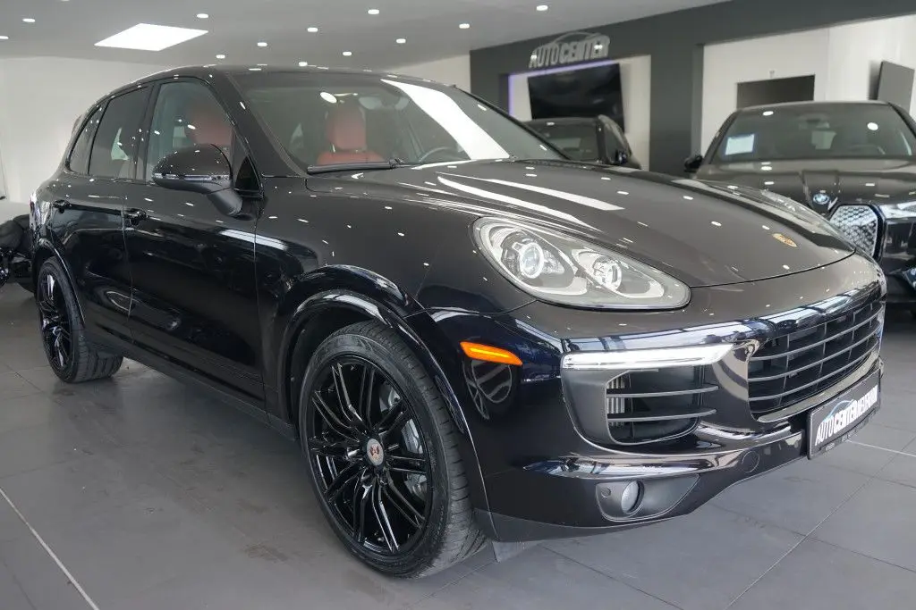 Photo 1 : Porsche Cayenne 2017 Essence