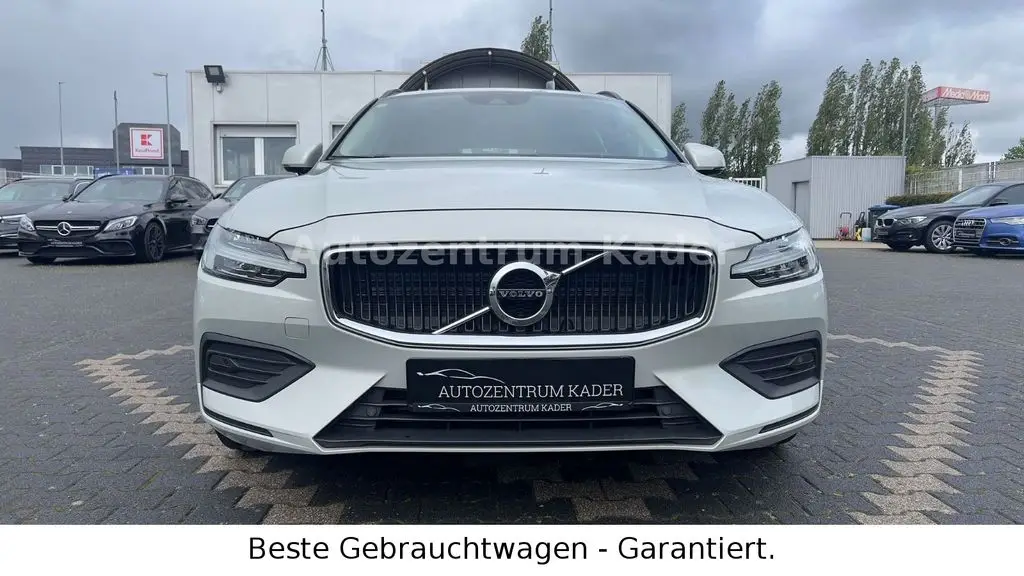 Photo 1 : Volvo V60 2018 Petrol