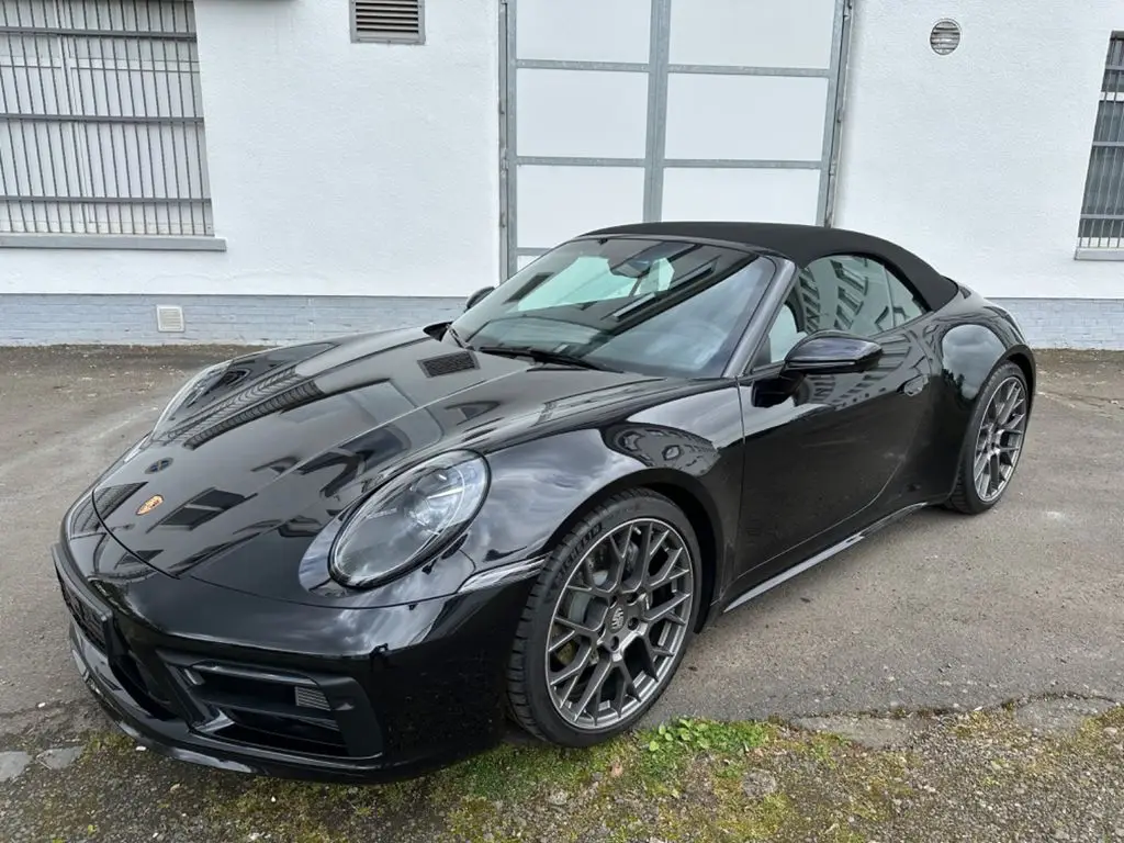 Photo 1 : Porsche 992 2023 Petrol