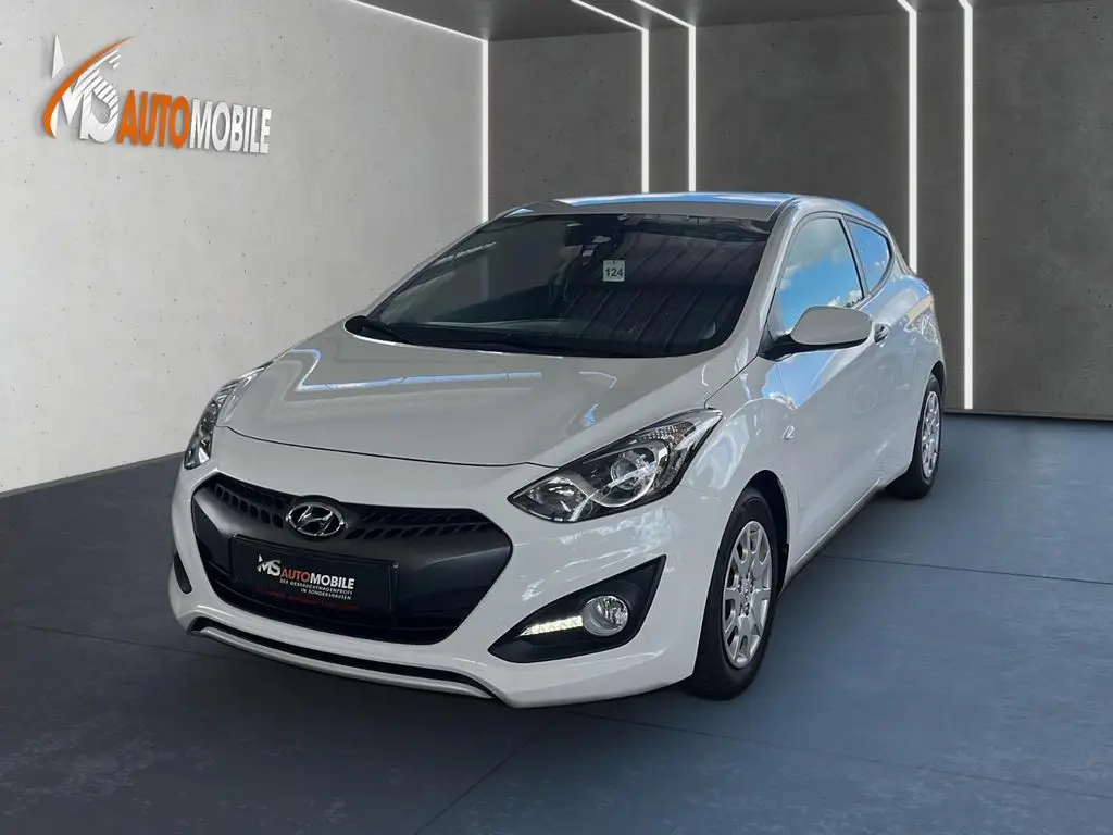 Photo 1 : Hyundai I30 2014 Petrol