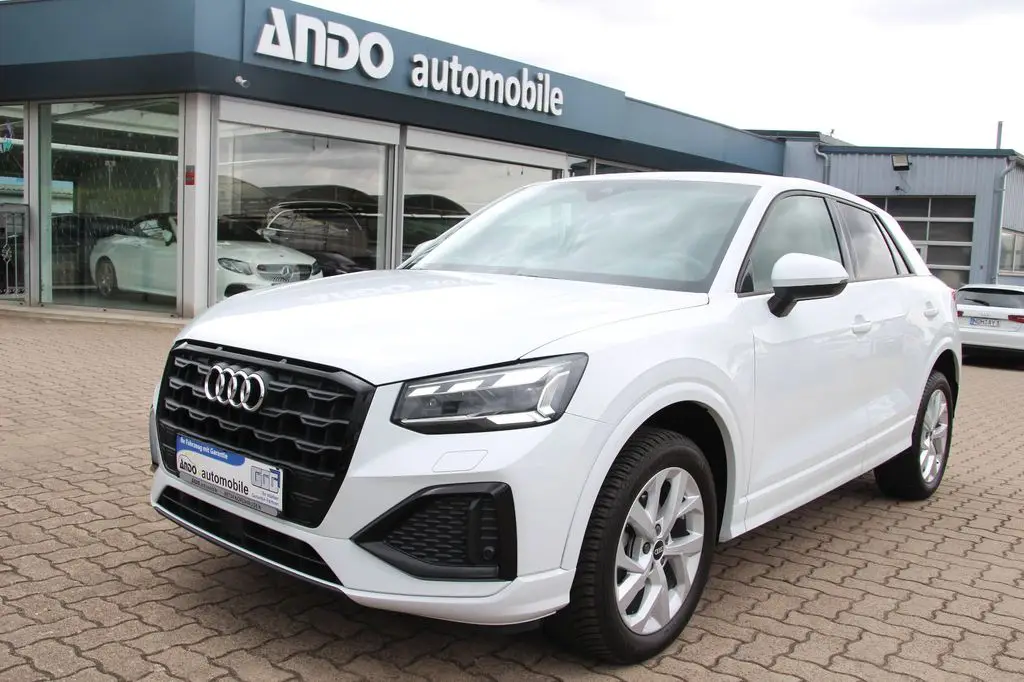 Photo 1 : Audi Q2 2021 Essence