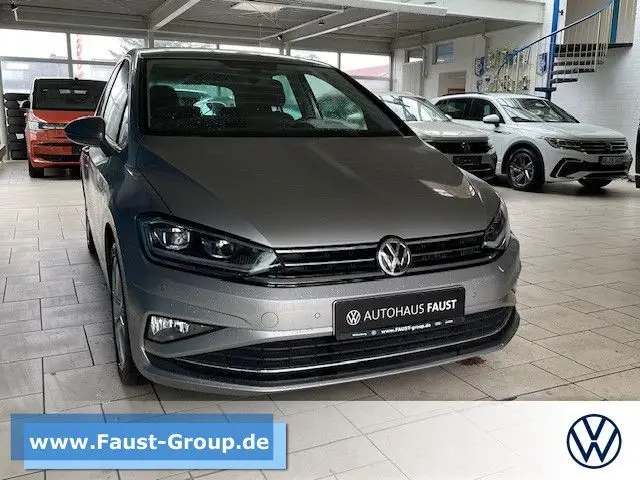 Photo 1 : Volkswagen Golf 2018 Essence