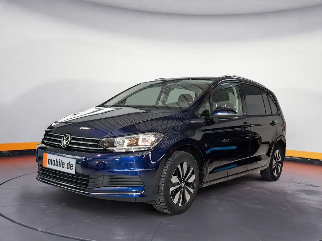 Photo 1 : Volkswagen Touran 2023 Essence