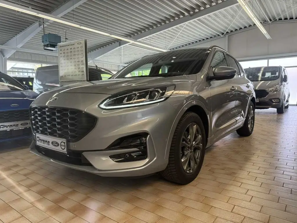 Photo 1 : Ford Kuga 2022 Essence