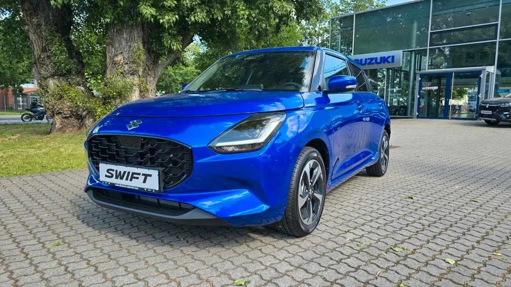 Photo 1 : Suzuki Swift 2024 Petrol