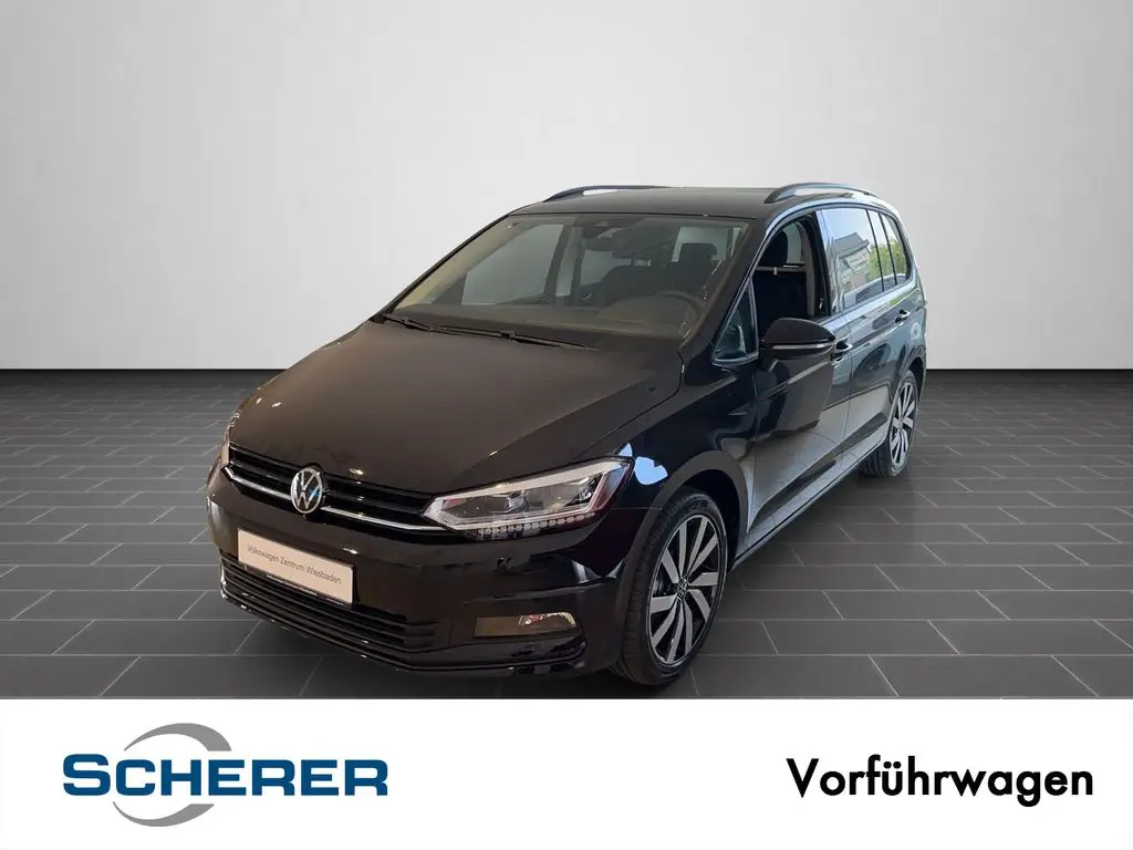 Photo 1 : Volkswagen Touran 2024 Petrol