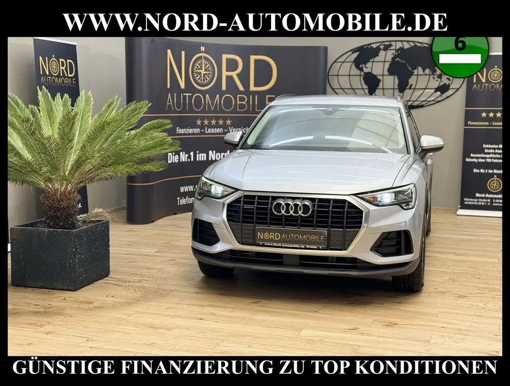 Photo 1 : Audi Q3 2019 Essence