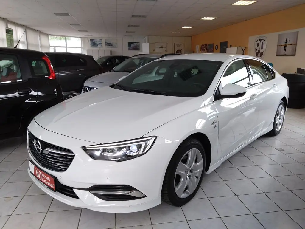 Photo 1 : Opel Insignia 2019 Diesel