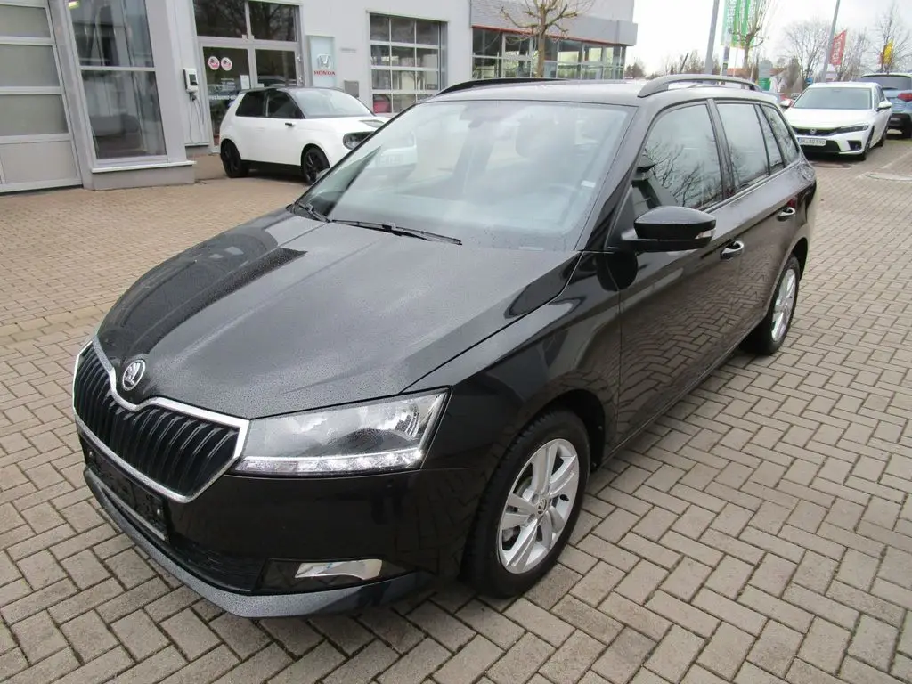 Photo 1 : Skoda Fabia 2022 Essence