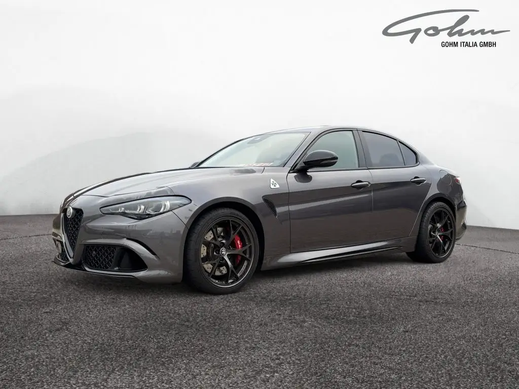 Photo 1 : Alfa Romeo Giulia 2024 Essence