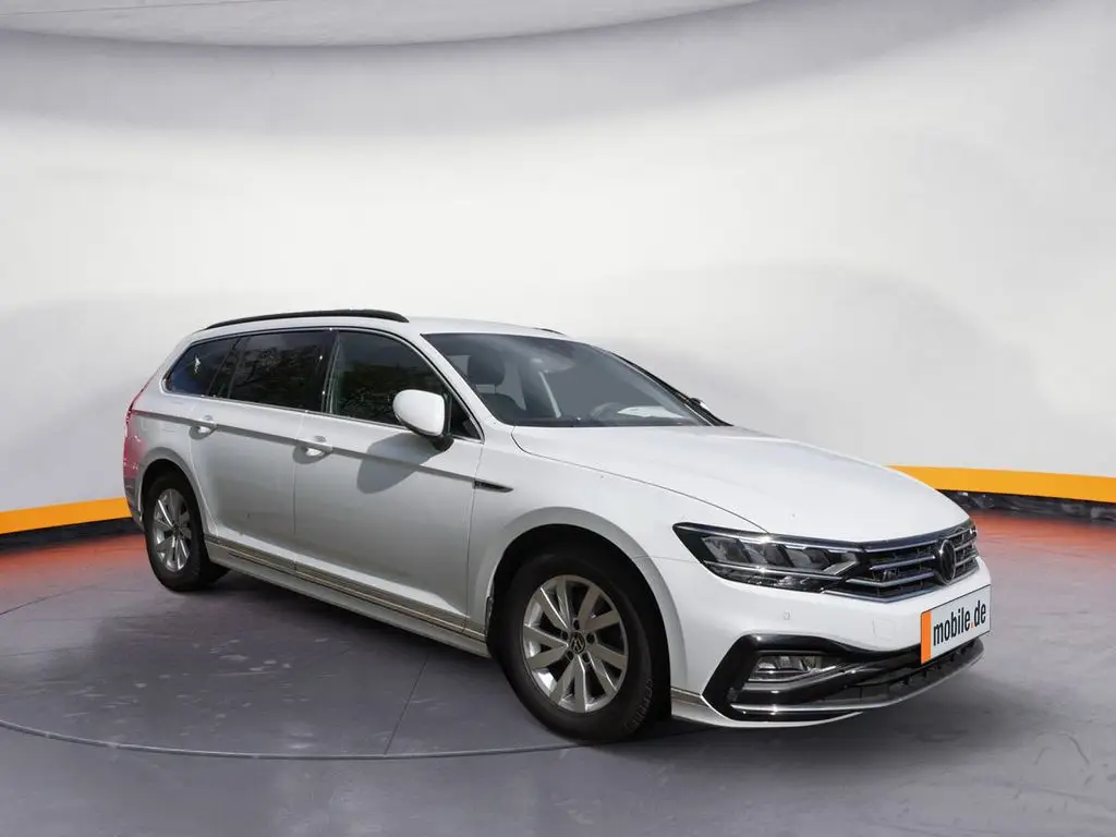 Photo 1 : Volkswagen Passat 2023 Diesel