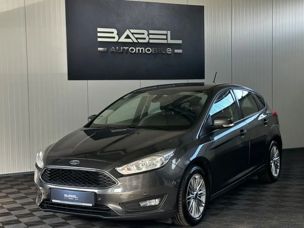 Photo 1 : Ford Focus 2017 Essence