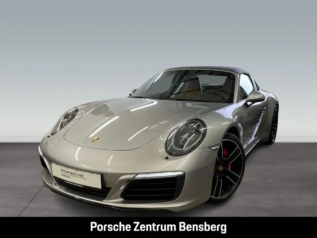 Photo 1 : Porsche 991 2018 Essence