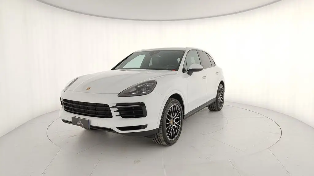 Photo 1 : Porsche Cayenne 2018 Essence