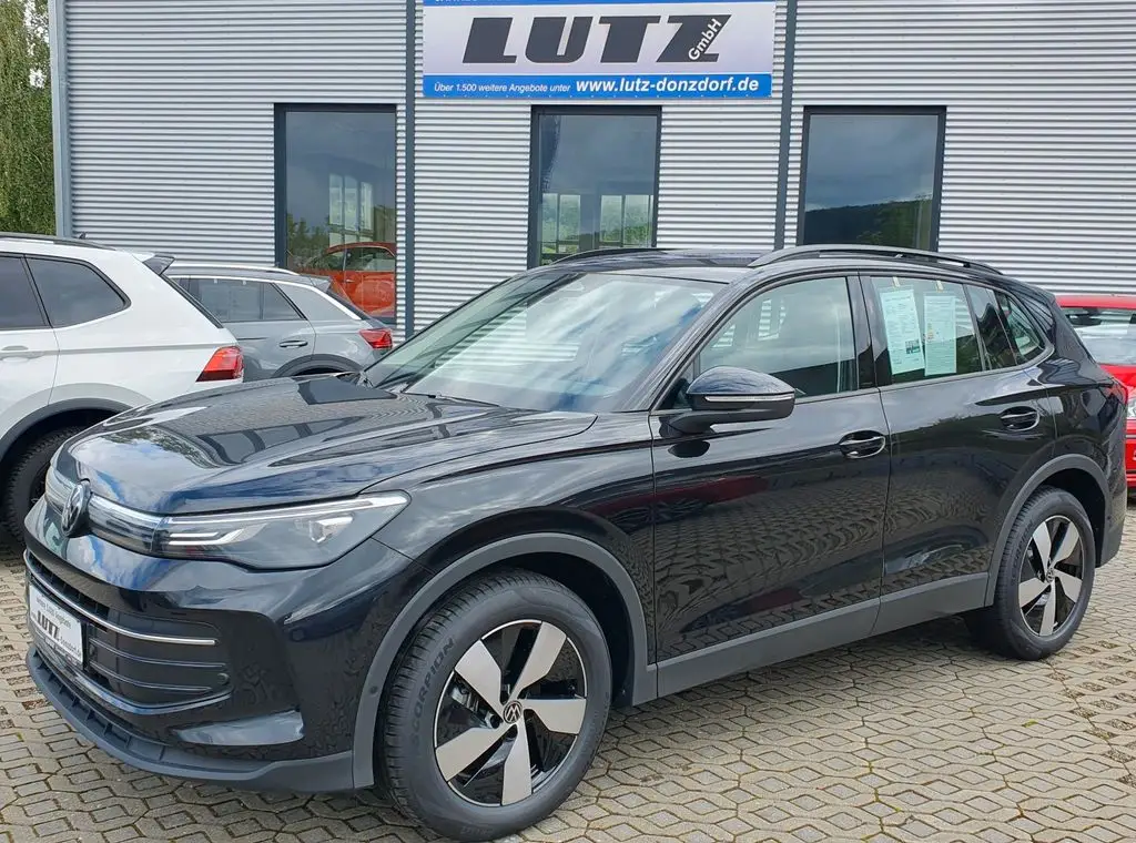 Photo 1 : Volkswagen Tiguan 2024 Essence