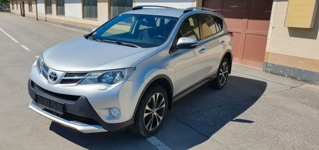 Photo 1 : Toyota Rav4 2015 Diesel