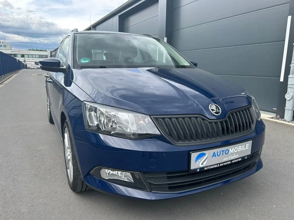 Photo 1 : Skoda Fabia 2017 Essence