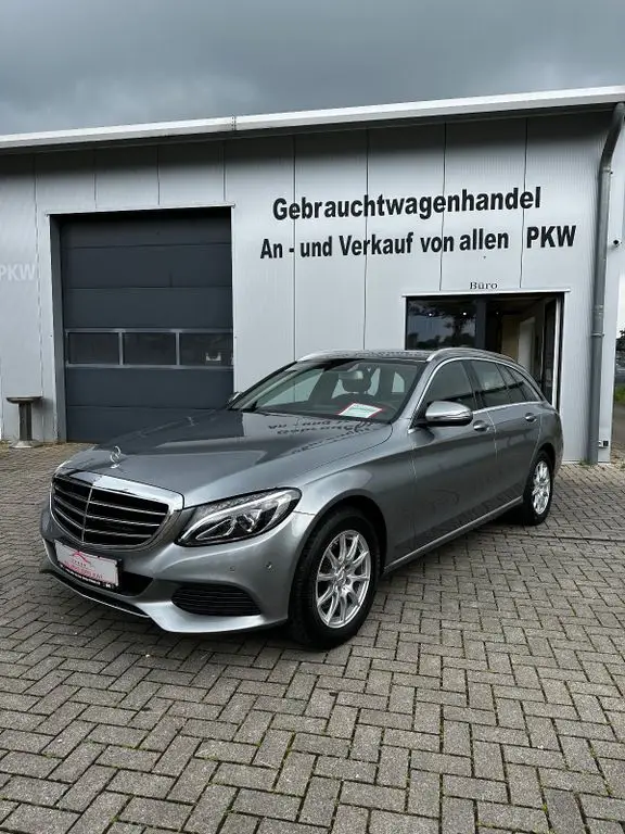 Photo 1 : Mercedes-benz Classe C 2015 Petrol