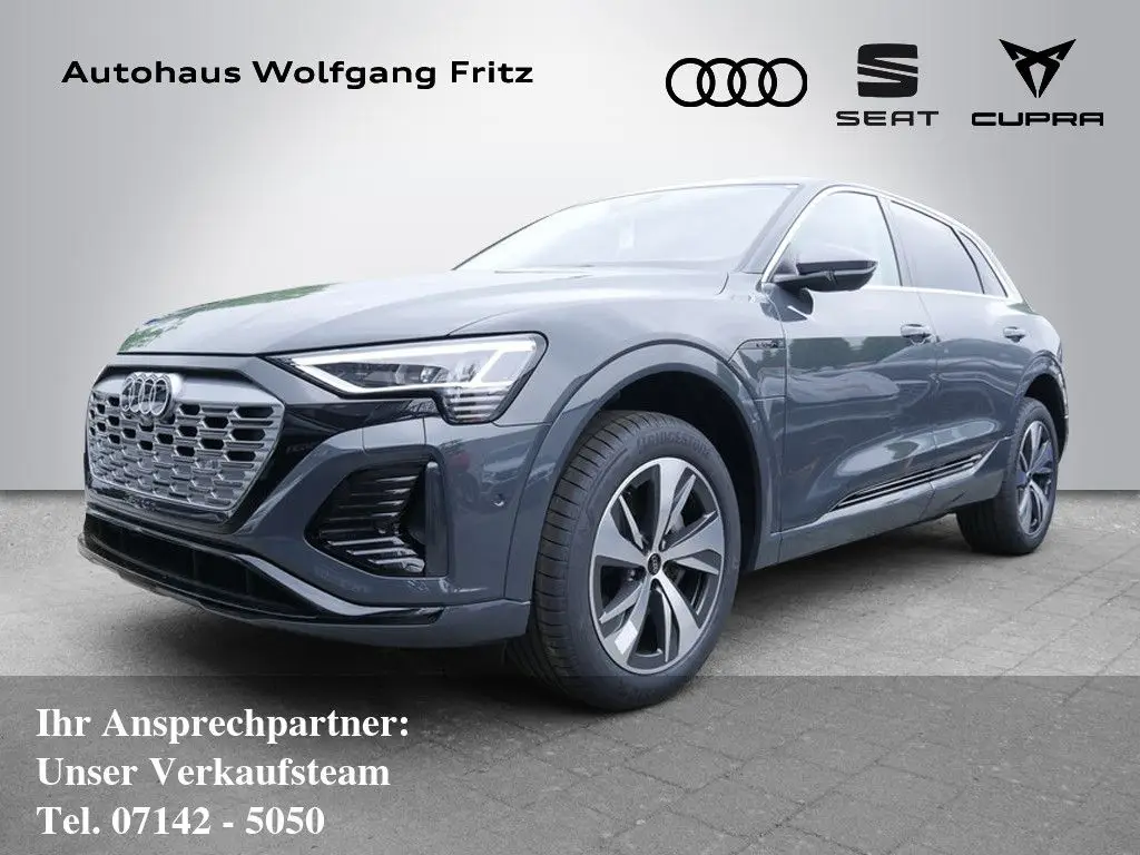 Photo 1 : Audi Q8 2023 Non renseigné