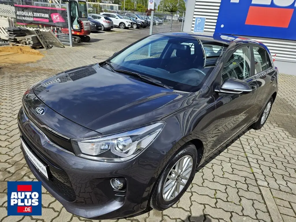 Photo 1 : Kia Rio 2019 Petrol