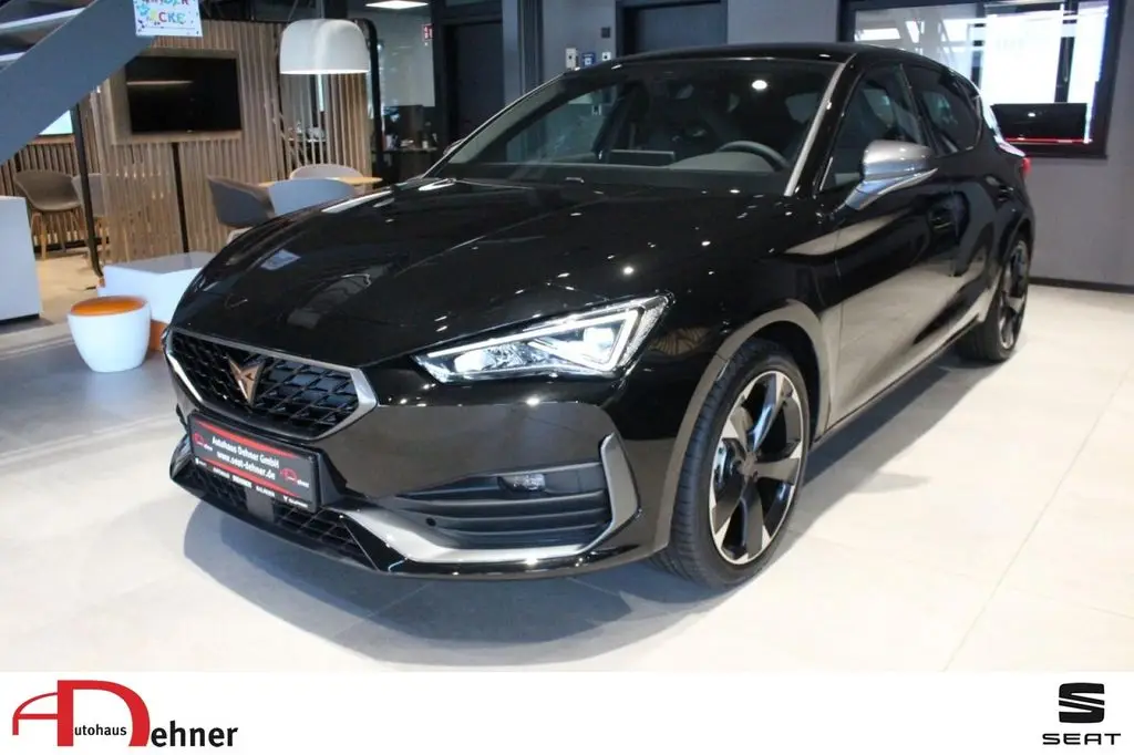 Photo 1 : Cupra Leon 2024 Petrol