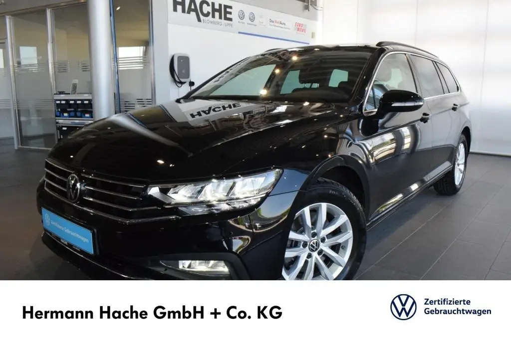 Photo 1 : Volkswagen Passat 2023 Essence