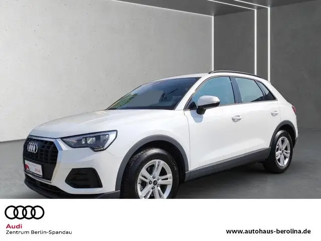 Photo 1 : Audi Q3 2023 Petrol